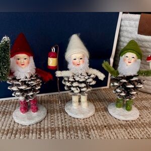 Retro Pinecone Elves Christmas Gnomes World Market Pixi Putz Mica 2011 felt